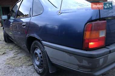 Седан Opel Vectra 1993 в Львове