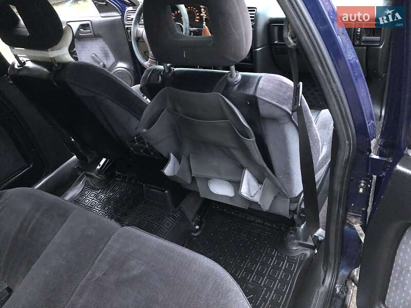 Седан Opel Vectra 1993 в Львові