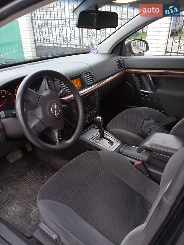 Седан Opel Vectra 2003 в Днепре