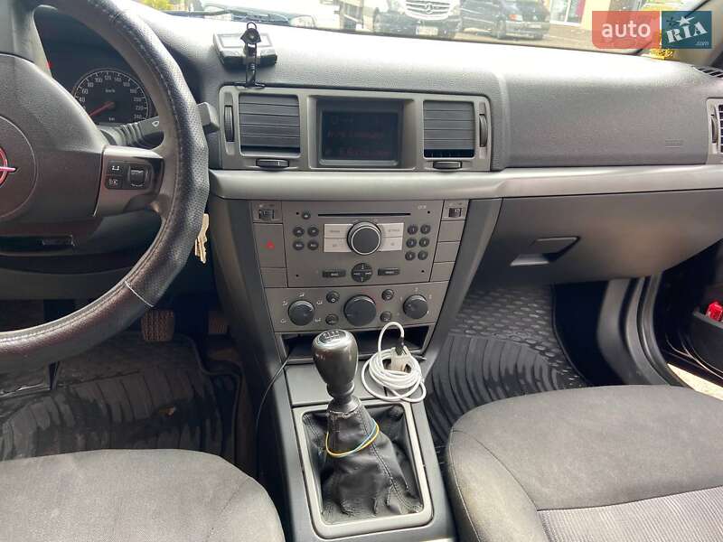 Универсал Opel Vectra 2006 в Тячеве