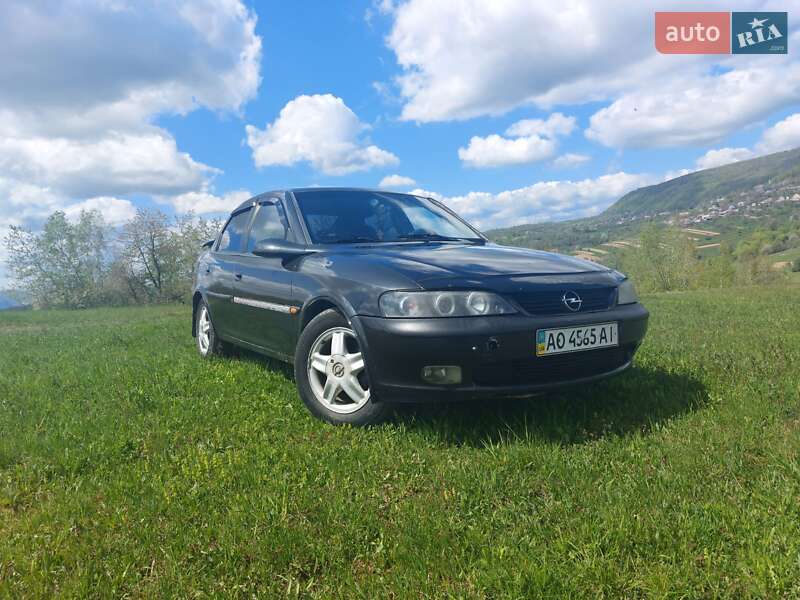 Седан Opel Vectra 1997 в Ужгороде