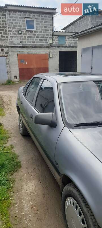 Седан Opel Vectra 1993 в Івано-Франківську фото 3 Седан Opel Vectra 1993 в Івано-Франківську