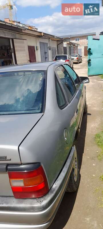 Седан Opel Vectra 1993 в Івано-Франківську фото 14 Седан Opel Vectra 1993 в Івано-Франківську