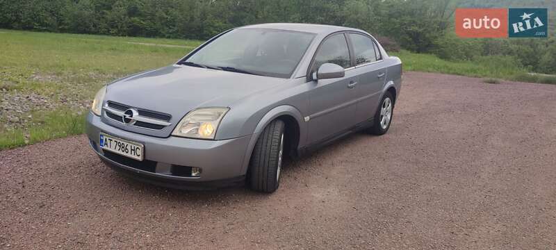 Седан Opel Vectra 2005 в Долине