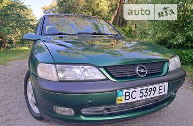 Лифтбек Opel Vectra 1998 в Жидачове