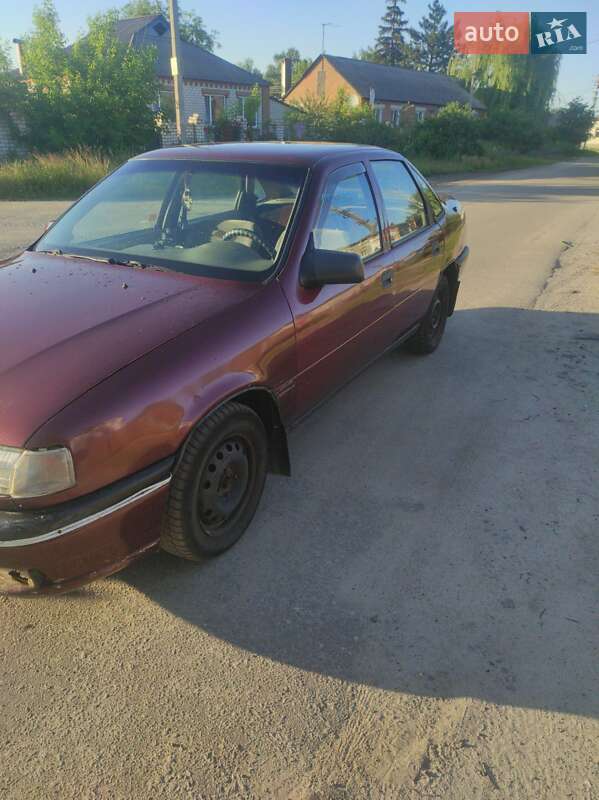 Седан Opel Vectra 1988 в Изюме фото 4 Седан Opel Vectra 1988 в Изюме