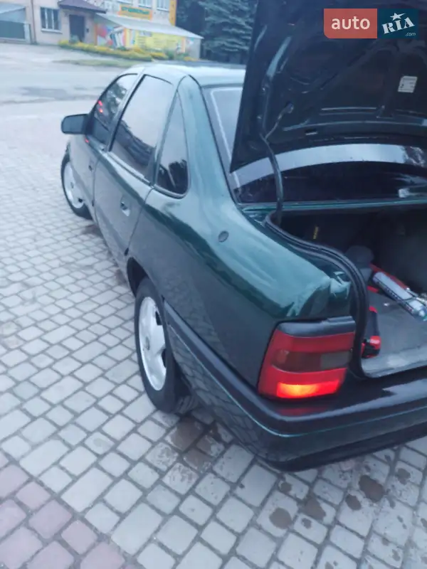 Opel Vectra 1995 VIN W0L000087S5122642 фото оголошення 3 з 52