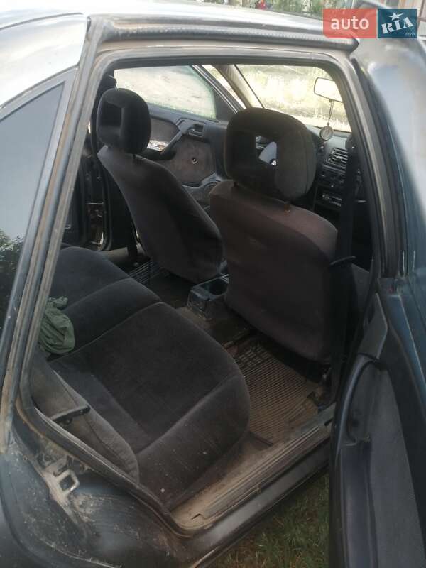 Седан Opel Vectra 1988 в Березнегуватому