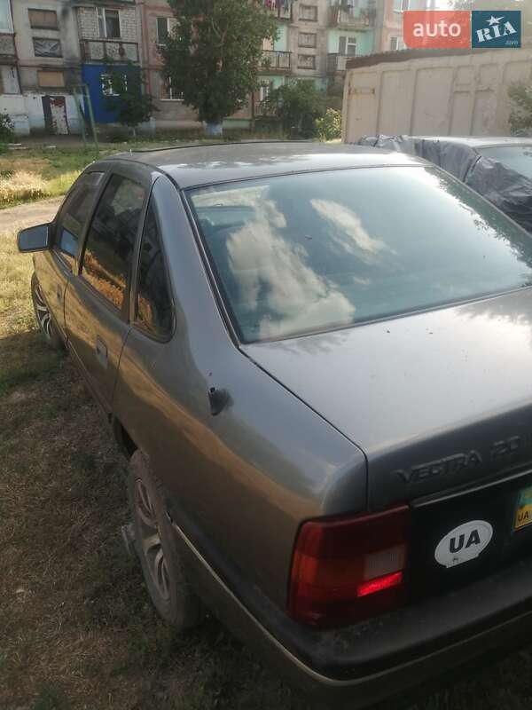 Седан Opel Vectra 1988 в Березнегуватому