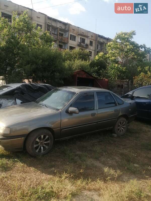 Седан Opel Vectra 1988 в Березнегуватому