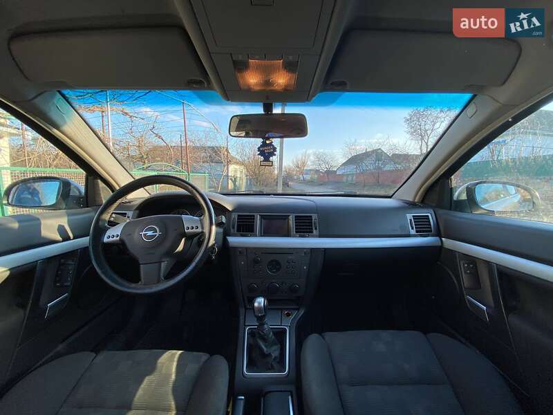 Лифтбек Opel Vectra 2004 в Умани