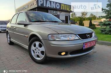 Седан Opel Vectra 1999 в Сарнах