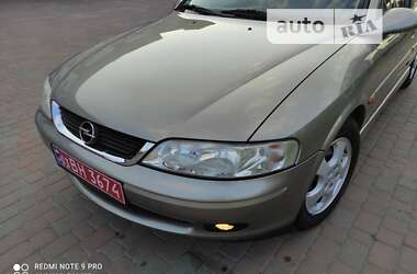 Седан Opel Vectra 1999 в Сарнах