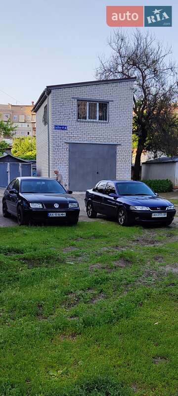 Седан Opel Vectra 1996 в Харькове