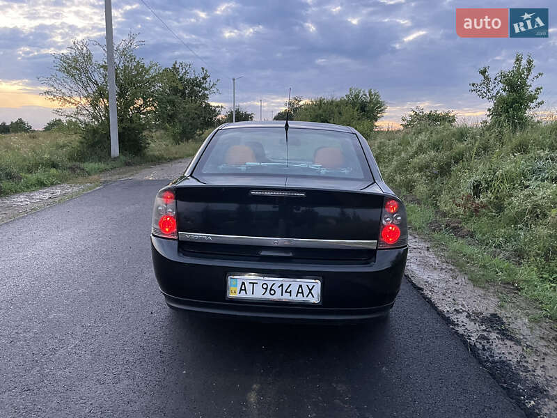 Седан Opel Vectra 2005 в Івано-Франківську