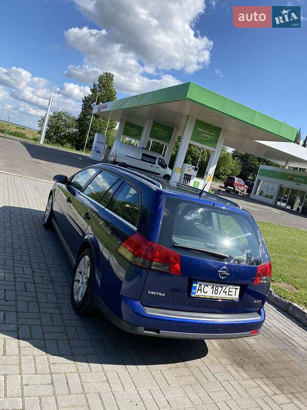 Универсал Opel Vectra 2008 в Нововолынске