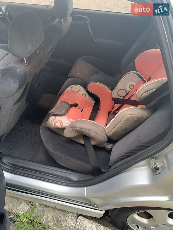 Седан Opel Vectra 2000 в Львове