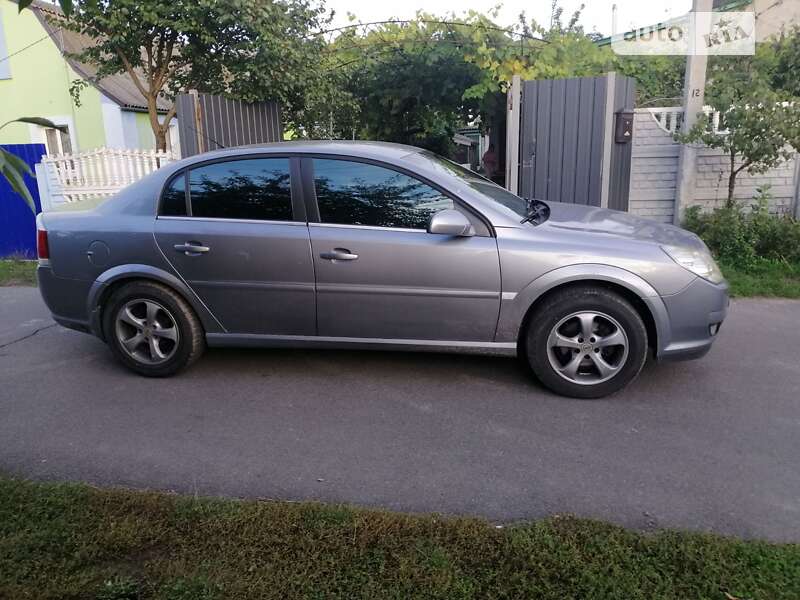 Седан Opel Vectra 2005 в Киеве