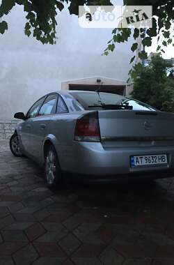 Лифтбек Opel Vectra 2005 в 