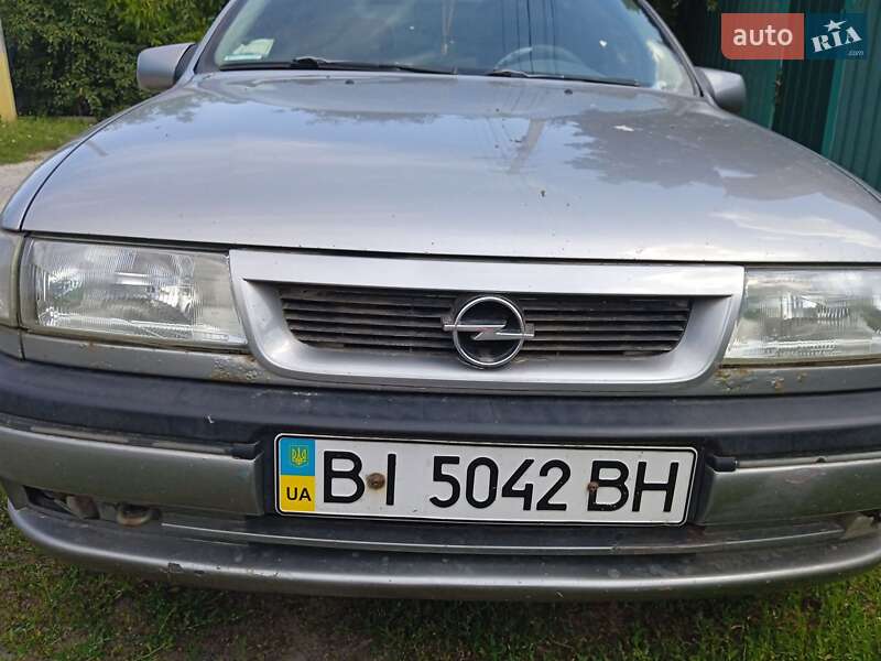 Седан Opel Vectra 1995 в Кременчуге