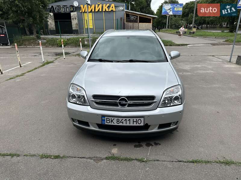 Універсал Opel Vectra 2004 в Рівному