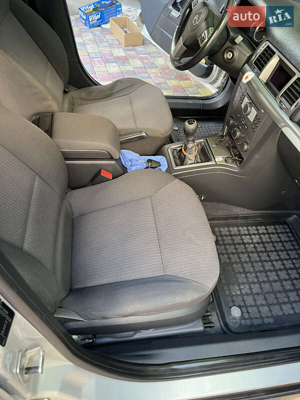 Универсал Opel Vectra 2006 в Звенигородке фото 48 Универсал Opel Vectra 2006 в Звенигородке