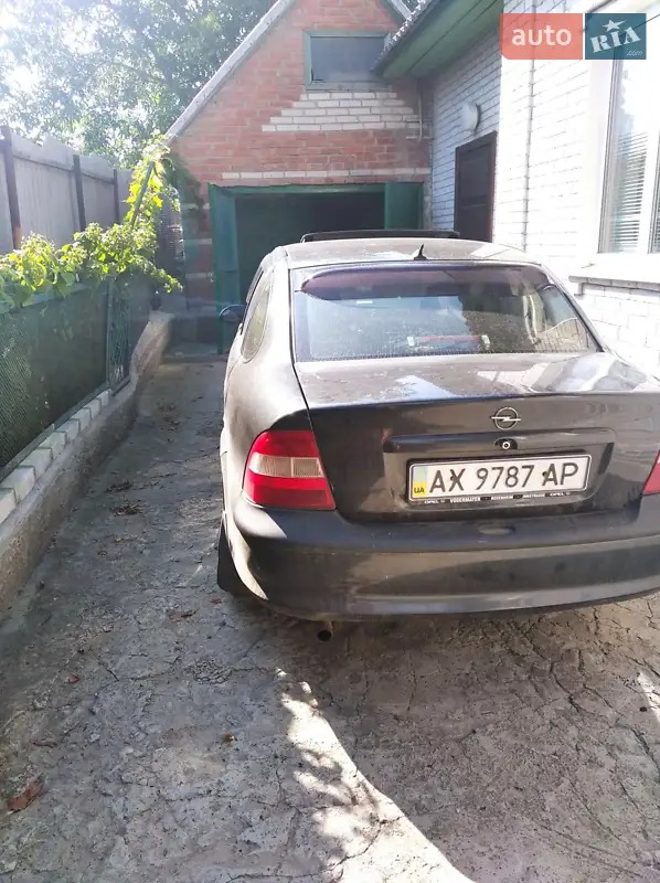 Opel Vectra 1996 VIN W0L000036T1116286 фото оголошення 3 з 44