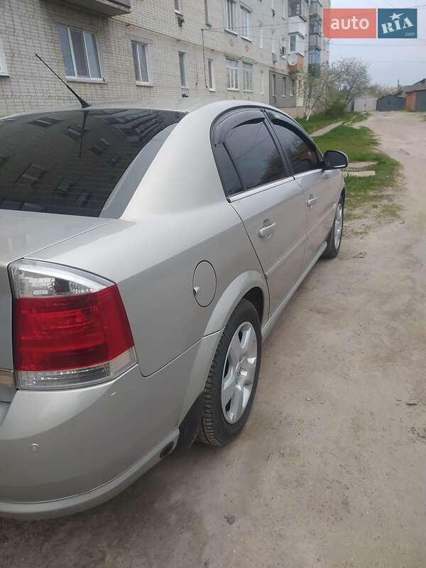 Седан Opel Vectra 2006 в Лебедині