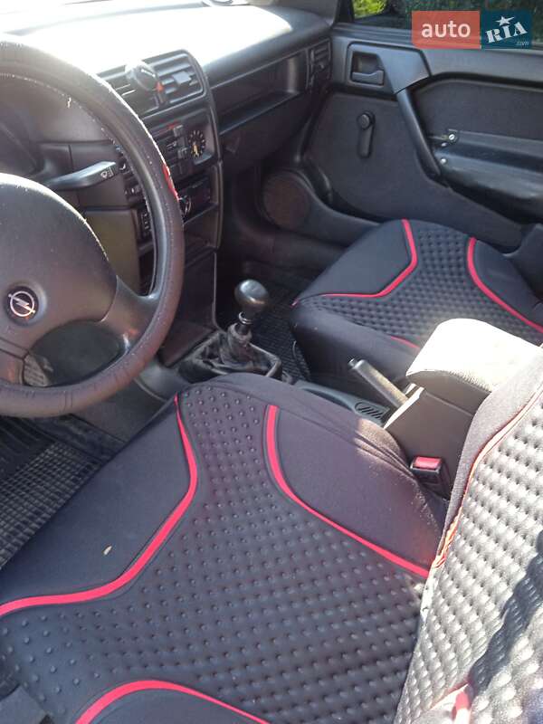 Седан Opel Vectra 1991 в Тростянці фото 3 Седан Opel Vectra 1991 в Тростянці