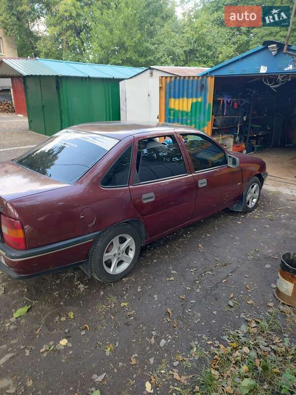 Седан Opel Vectra 1989 в Обухове