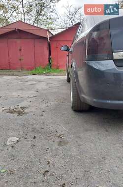 Седан Opel Vectra 2006 в 