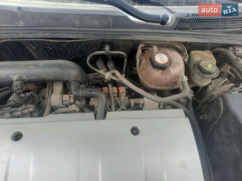 Седан Opel Vectra 2004 в Долині