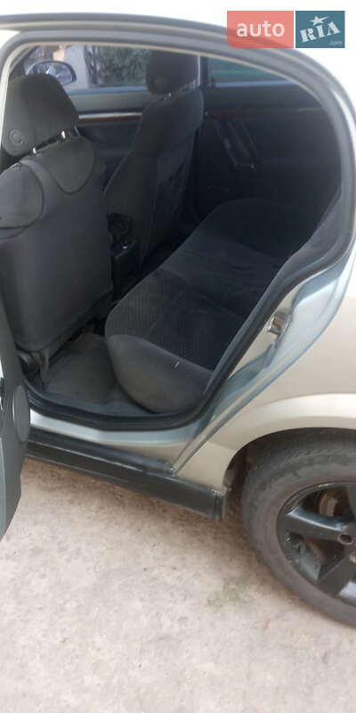 Седан Opel Vectra 2003 в Черняхове