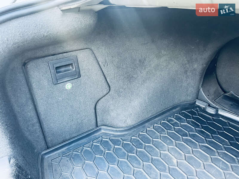 Седан Opel Vectra 2002 в Константиновке (Краматорского района) фото 15 Седан Opel Vectra 2002 в Константиновке (Краматорского района)