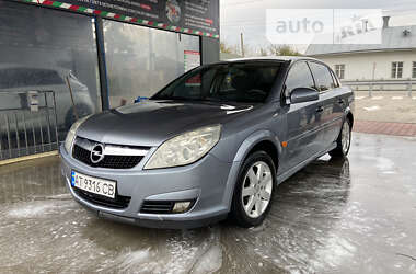 Седан Opel Vectra 2006 в Снятині