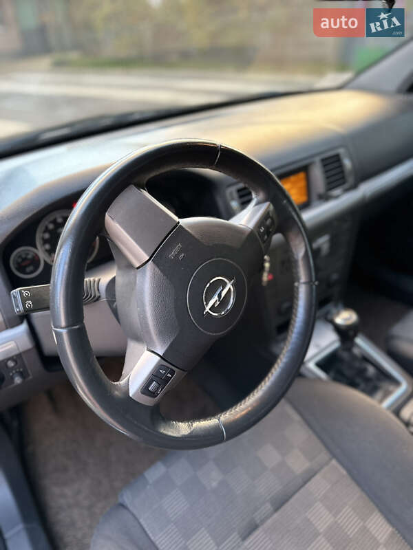 Седан Opel Vectra 2006 в Трускавце