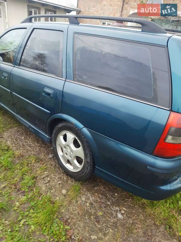 Універсал Opel Vectra 2000 в Чернівцях
