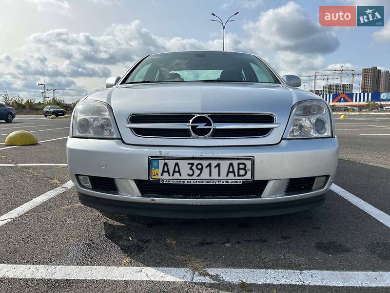 Седан Opel Vectra 2004 в Киеве