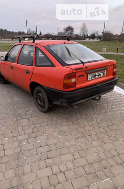Лифтбек Opel Vectra 1989 в Львове