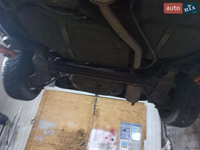 Седан Opel Vectra 1993 в Вовчанську