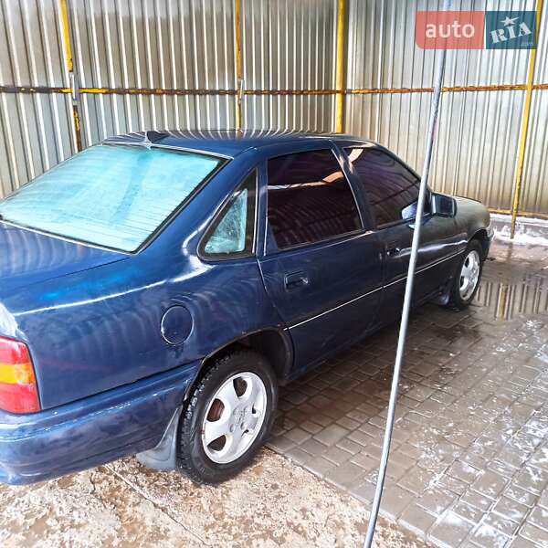 Седан Opel Vectra 1989 в Желтых Водах фото 6 Седан Opel Vectra 1989 в Желтых Водах