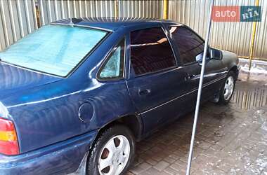 Седан Opel Vectra 1989 в Желтых Водах