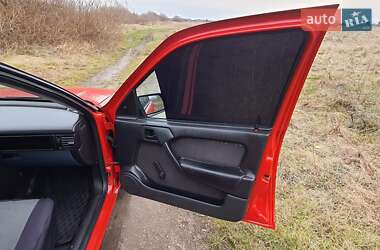 Седан Opel Vectra 1989 в Золочеві