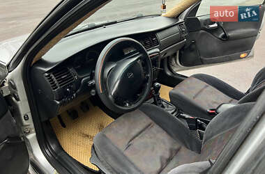 Седан Opel Vectra 1999 в 