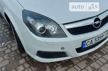 Универсал Opel Vectra 2006 в Умани