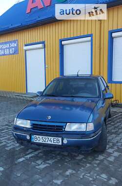 Седан Opel Vectra 1989 в Новоселице