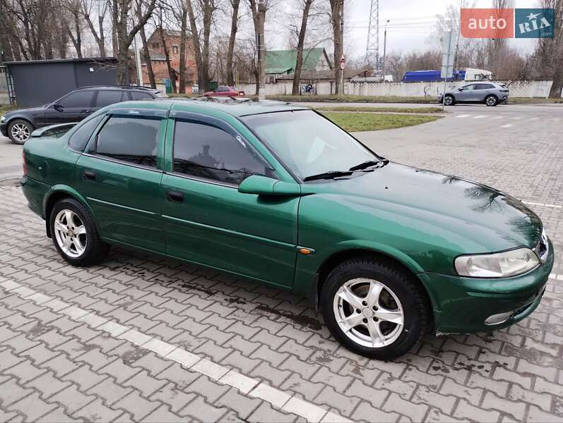 Седан Opel Vectra 1997 в Хмельницком