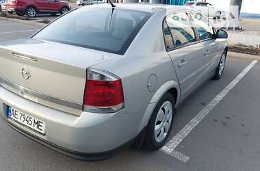 Седан Opel Vectra 2005 в Кривом Роге