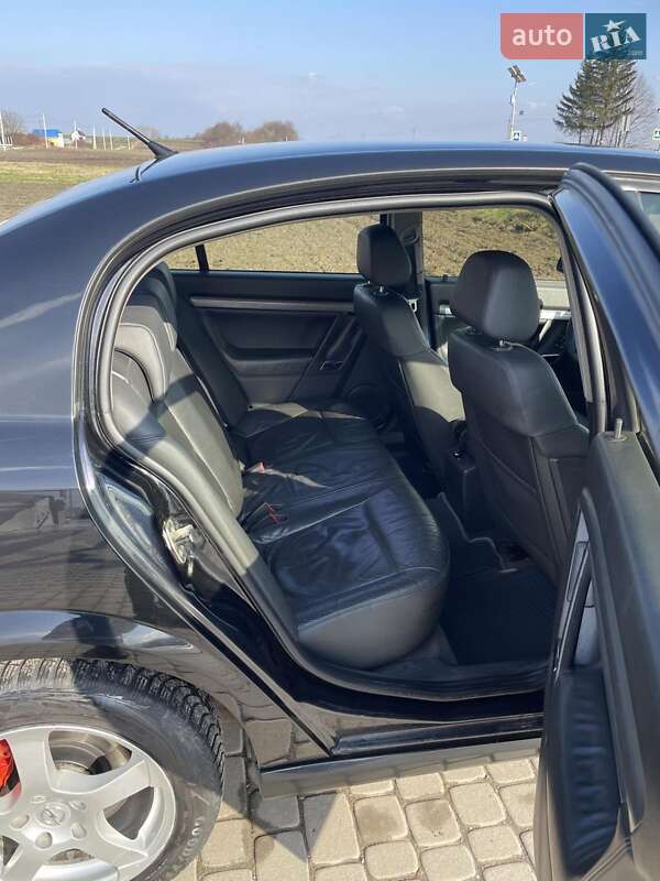 Седан Opel Vectra 2008 в Львове