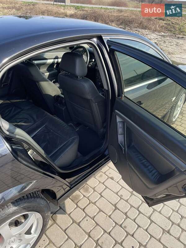 Седан Opel Vectra 2008 в Львове